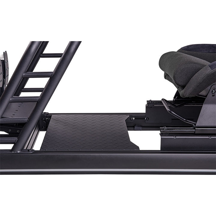 Man Riding Signal Rig Floor Sim Rig Floor – Thermaltake Australia